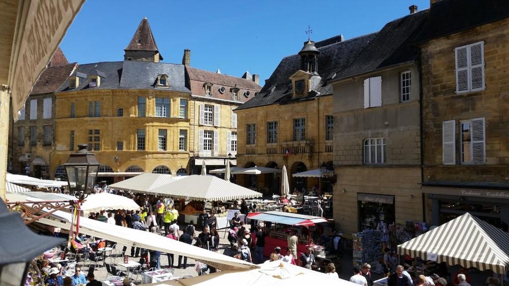 Sarlat.Catalina Apartment Екстериор снимка